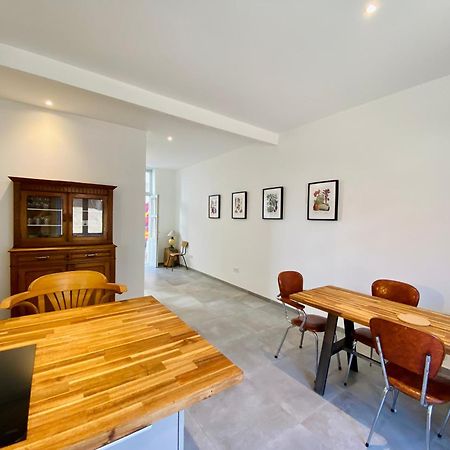 Oasis Urbaine - Spacieux Et Calme Avec Patio Lilla Esterno foto