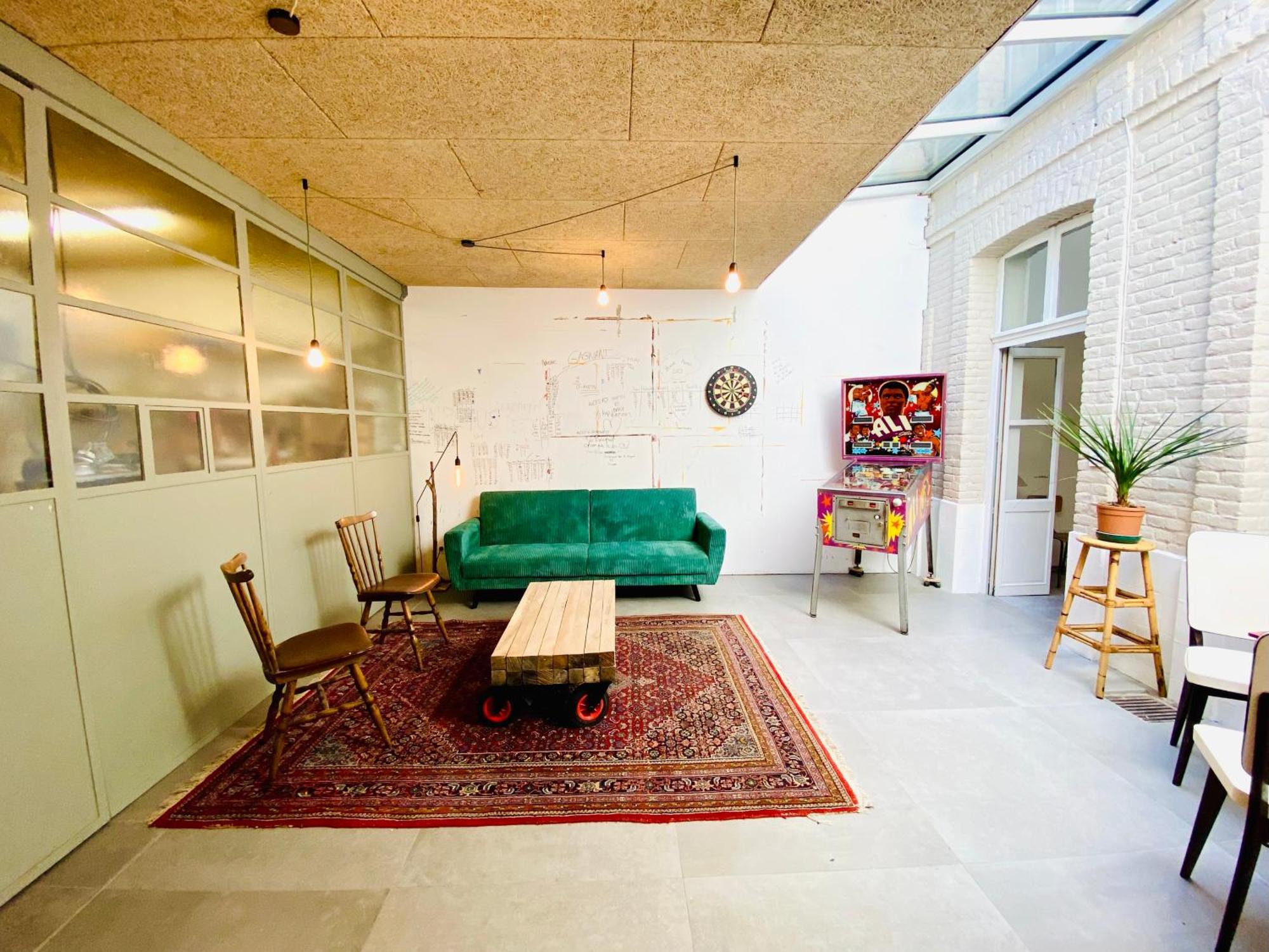 Oasis Urbaine - Spacieux Et Calme Avec Patio Lilla Esterno foto